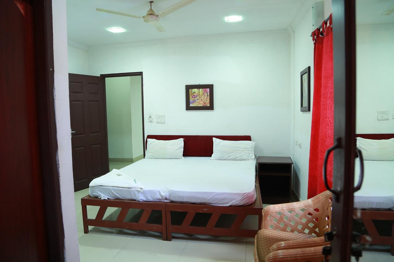 Swades Residency Hotel Cheruvalli Eksteriør billede