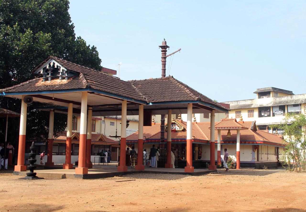 Swades Residency Hotel Cheruvalli Eksteriør billede